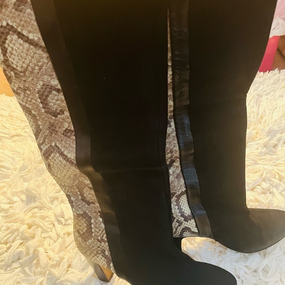 Boots - Picture 4 of 5